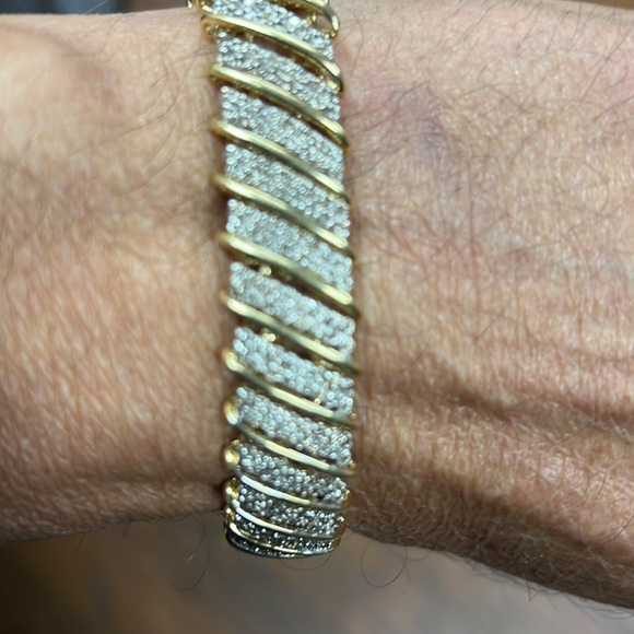 14K Solid Gold Diamonds Bracelet - Picture 7 of 8
